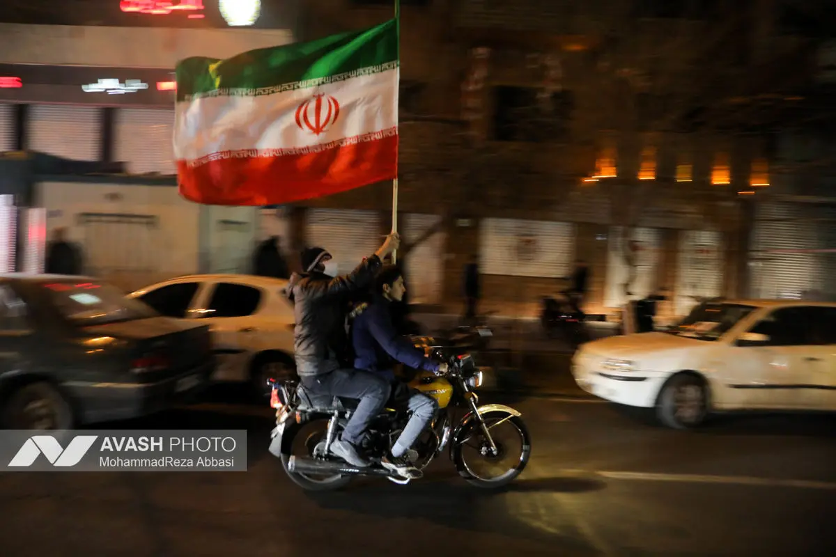 هفتمین شب تجمع مردم تهران در سوگ رهبر شهید