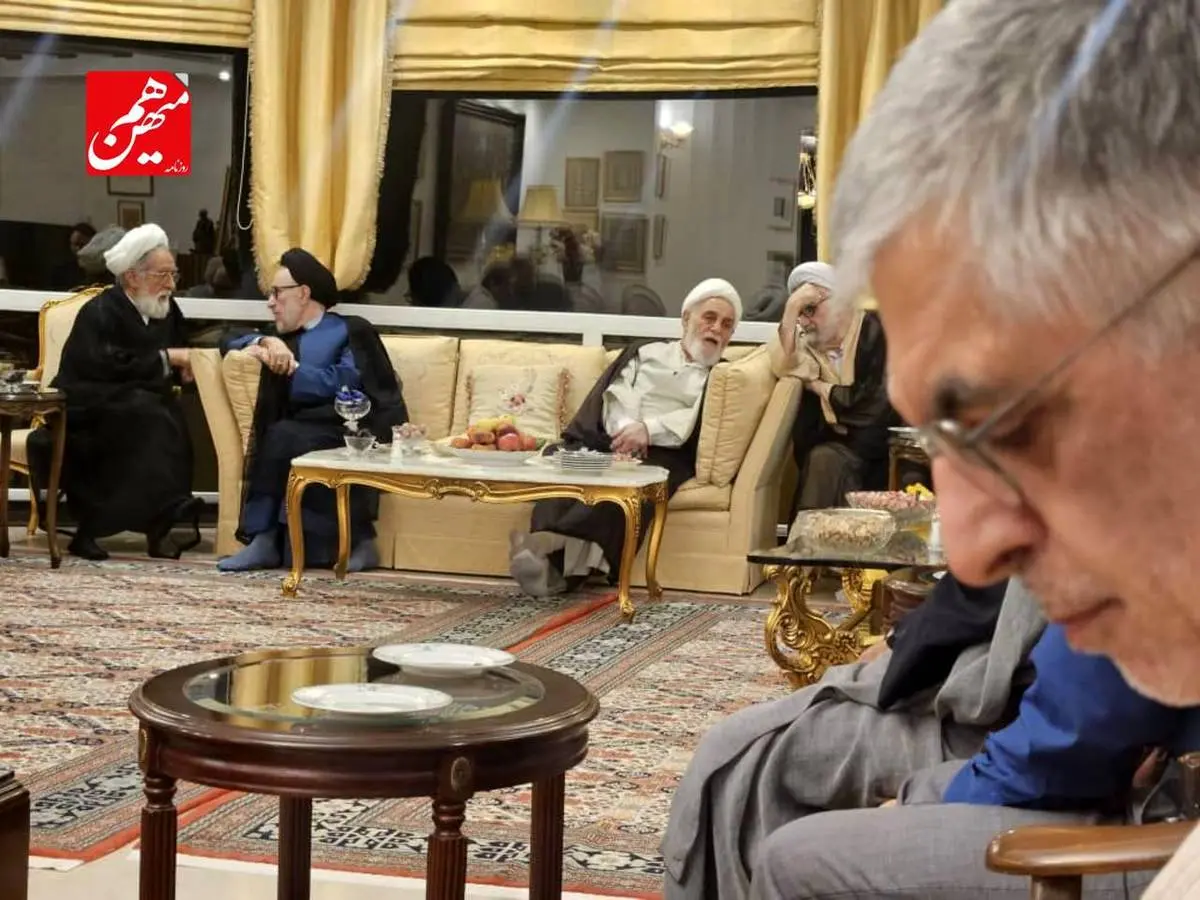 دیدار چهرههای روحانی و سیاسی در منزل کرباسچی