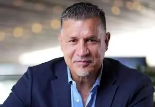 خوشگذرانی علی دایی و همسرش در سفر برخی‌ها را آزار داد!