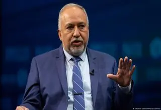 لیبرمن: سربازان اسرائیلی در لبنان به‌عنوان اهداف آسان رها شده‌اند