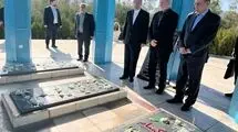 پزشکیان با حضور در یادمان شهدای گمنام به مقام شهدا ادای احترام کرد