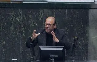 ایران در ۴۷ سال گذشته با هیچ ابرقدرتی وارد پیمان نظامی نشده است 
