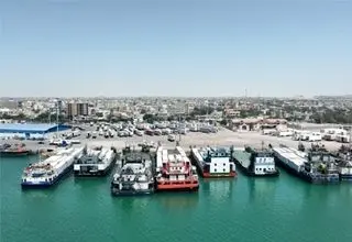 پهلوگیری ۳۵ فروند کشتی در بندر شهید رجایی