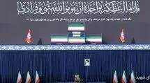 پیکرهای مطهر رهبر شهید انقلاب و خانواده ایشان در جایگاه قرار گرفت + عکس 