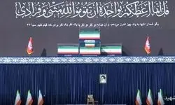 پیکرهای مطهر رهبر شهید انقلاب و خانواده ایشان در جایگاه قرار گرفت + عکس 
