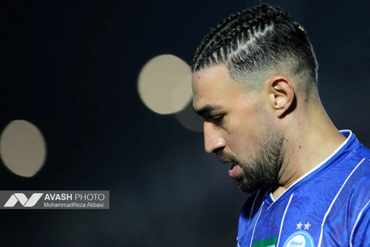 دیدار تیم های فوتبال استقلال تهران و ملوان بندر انزلی