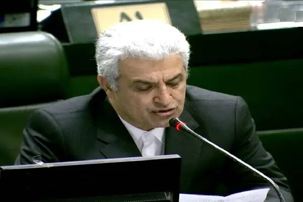 انتقاد علیجانی از اظهارات همتی و تأکید بر دقت در انتخاب وزیر اقتصاد