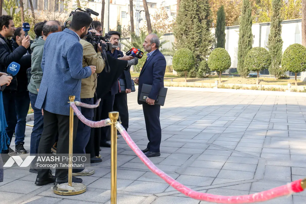 حاشیه جلسه هیات دولت - ۱۲ آذر