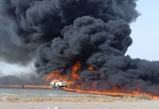 سوخت‌بر با خودرو سمند در آتش سوخت