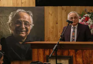 شمس لنگرودی: هنر نیازمند کار تمام وقت است