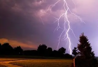 صاعقه جان گرفت 