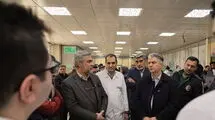 عیادت از مجروحان حوادث اخیر در بیمارستان
