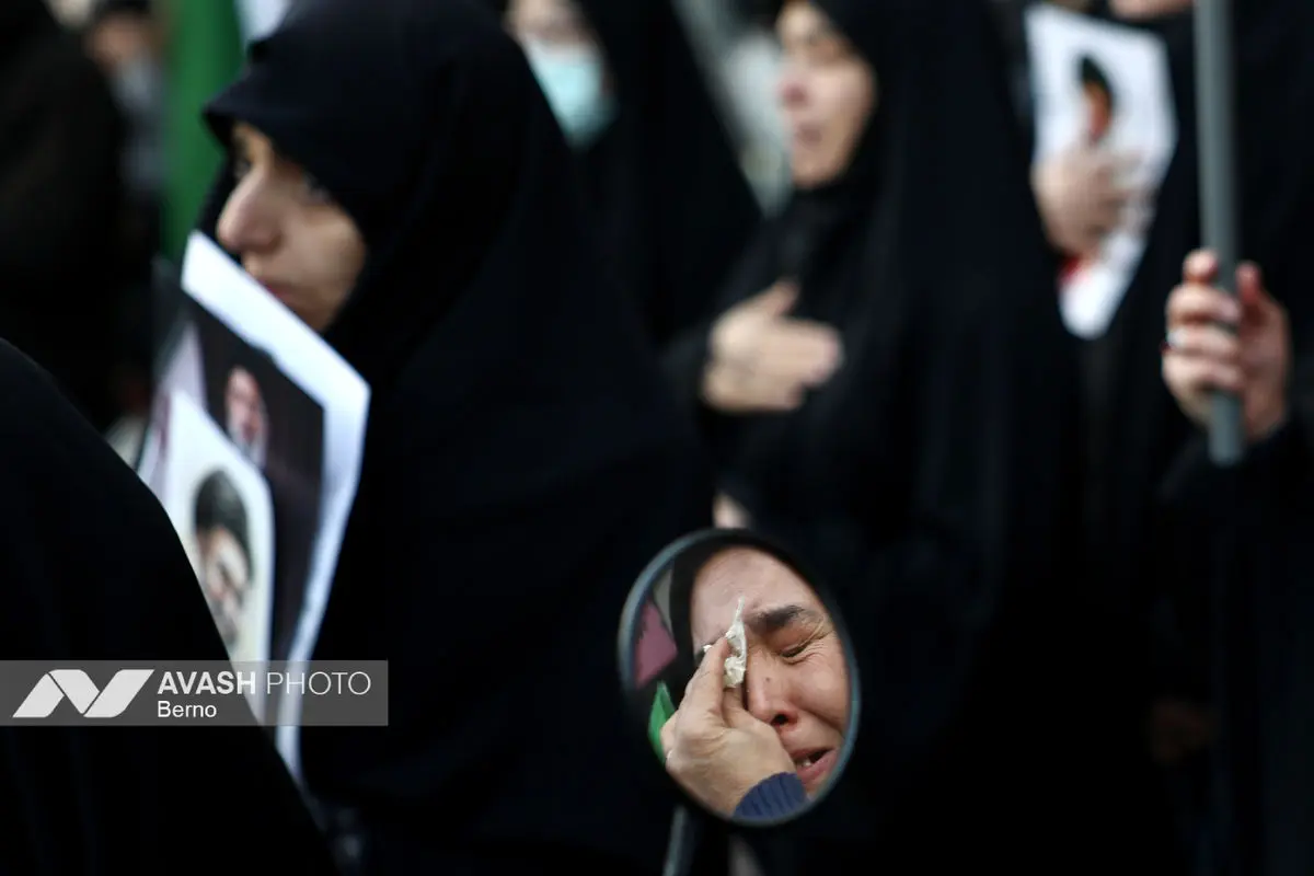 تشییع پیکر ۳۵ شهید جنگ رمضان در تهران