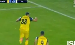 گل اول سپاهان به آخال توسط آرش رضاوند+ویدیو