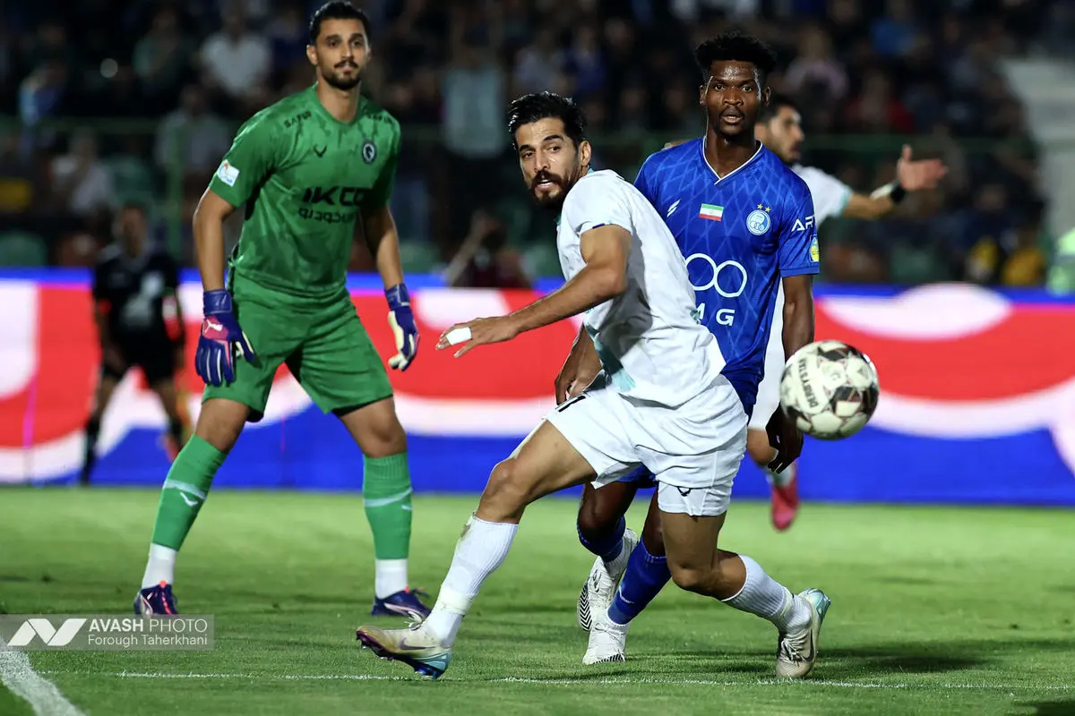 لیگ برتر فوتبال - استقلال و پیکان