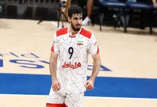 حسین‌خانزاده به تیم والیبال کونئو ایتالیا پیوست