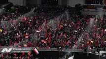 مردم سنگ تمام گذاشتند/ سیل میلیونی عزاداران برای اقامه نماز بر پیکر رهبر شهید و خانواده ایشان 