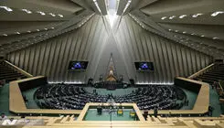 جای متفاوت جمیله علم‌الهدی در مجلس/ قاب ۳ نفره از قالیباف، پزشکیان و عارف