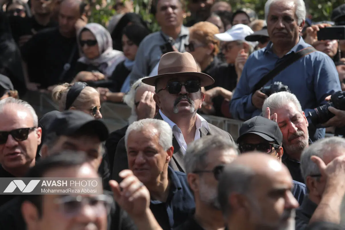تشییع پیکر زنده یاد «اکبر عبدی»