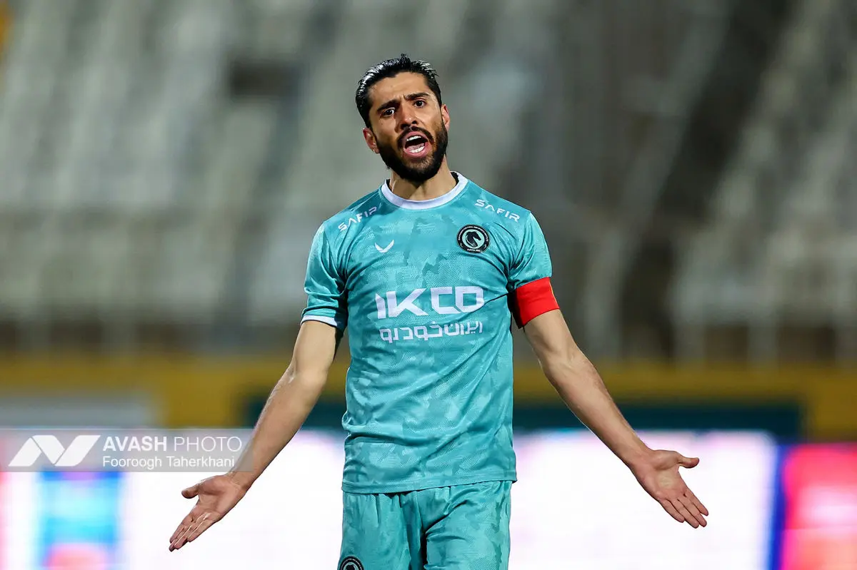 لیگ برتر فوتبال - پیکان و پرسپولیس