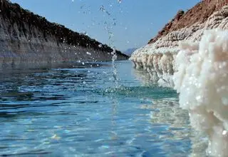 دریاچه نمک خور؛ سرزمین خیال در دل کویر