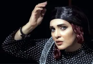بیوگرافی رویا نونهالی بازیگر نقش راموس در سریال «روشنایی شب»/ تصاویر خارج از سریال
