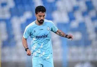 سرمربی فرانسوی سد راه استقلال