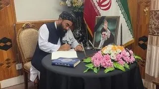 ذبیح الله مجاهد در کنسولگری ایران حضور یافت + عکس 