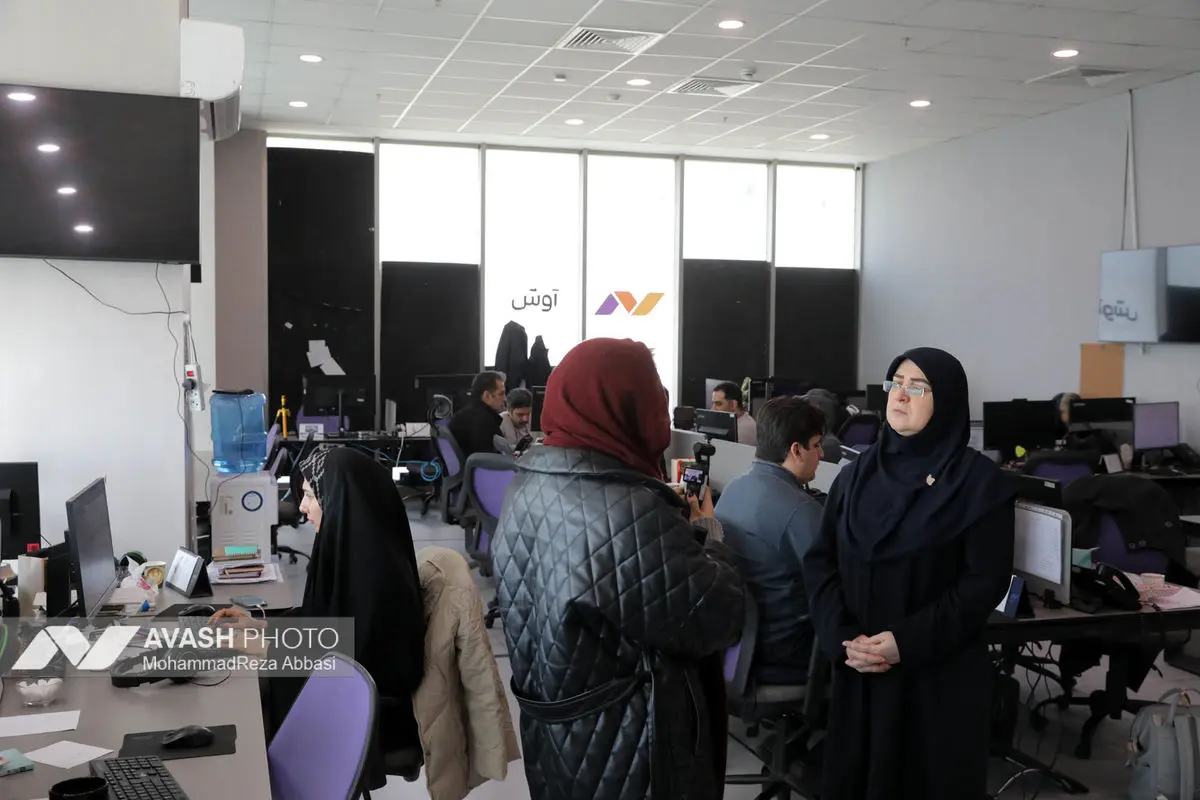 بازدید فاطمه مهاجرانی سخنگوی دولت از تحریریه آوش