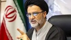 نبویان: تنگه هرمز با افسانه‌سرایی و هالیوودبازی باز نخواهد شد