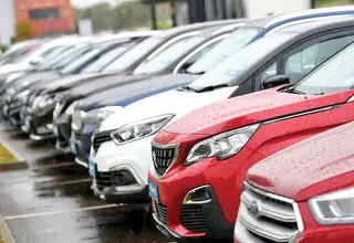 واردات ۵۰ هزار و ۲۶۲ دستگاه انواع خودرو سواری به کشور طی یک سال