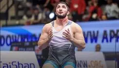 قهرمان المپیک به لیگ کشتی آمریکایی پیوست