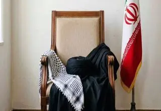 شهادت رهبر انقلاب و جمعی از فرماندهان نیروهای مسلح/ آیت‌الله اعرافی به‌عنوان فقیه شورای نگهبان به شورای رهبری پیوست + فیلم و عکس