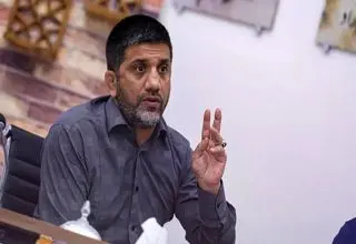 علیرضا دبیر خطاب به فرنگی‌کاران: امسال باید قهرمان جهان شویم