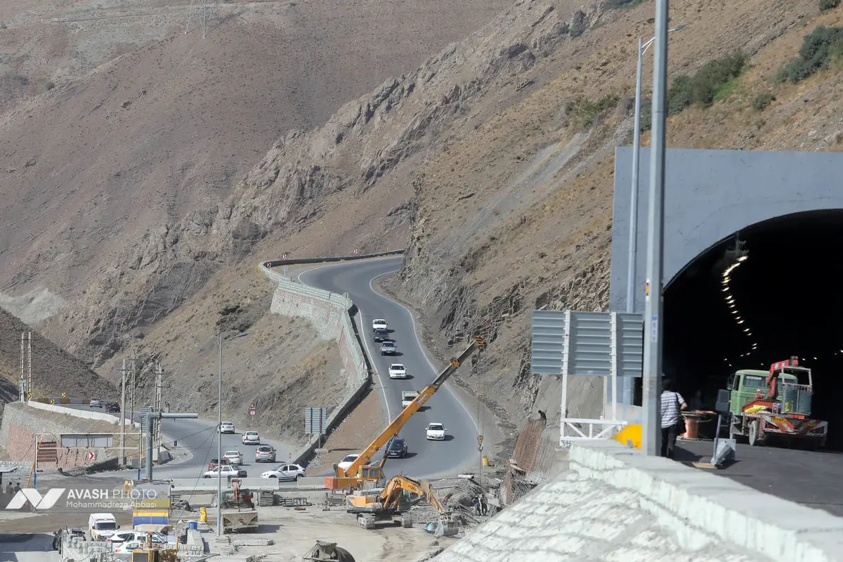 بازدید رئیس بنیاد مستضعفان از باند شرقی فاز 2 آزادراه تهران شمال