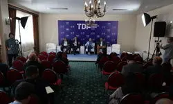 گفت‌وگویی که شنیده شد اما نه از همه بلندگوها