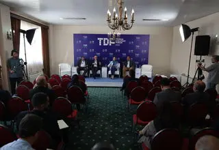 گفت‌وگویی که شنیده شد اما نه از همه بلندگوها