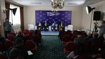 گفت‌وگویی که شنیده شد اما نه از همه بلندگوها