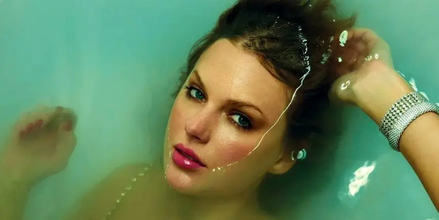 «The Life of a Showgirl»، دوازدهمین آلبوم تیلور سوئیفت منتشر شد
