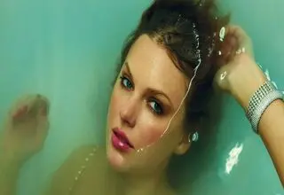 «The Life of a Showgirl»، دوازدهمین آلبوم تیلور سوئیفت منتشر شد