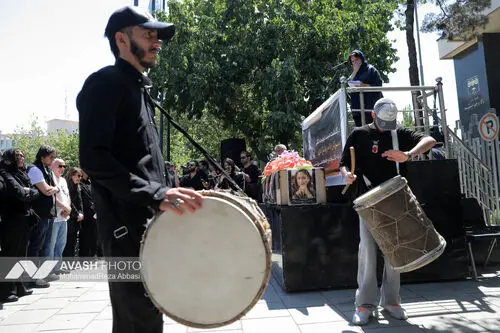 مراسم تشییع پیکر بهناز نازی 