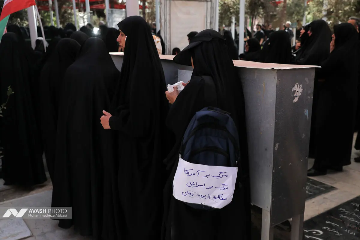 مراسم تشییع پیکر سردار حاجی زاده