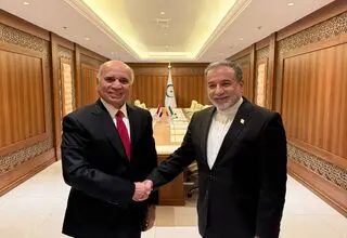 عراقچی و فواد حسین درباره مذاکرات ایران و آمریکا گفتگو کردند