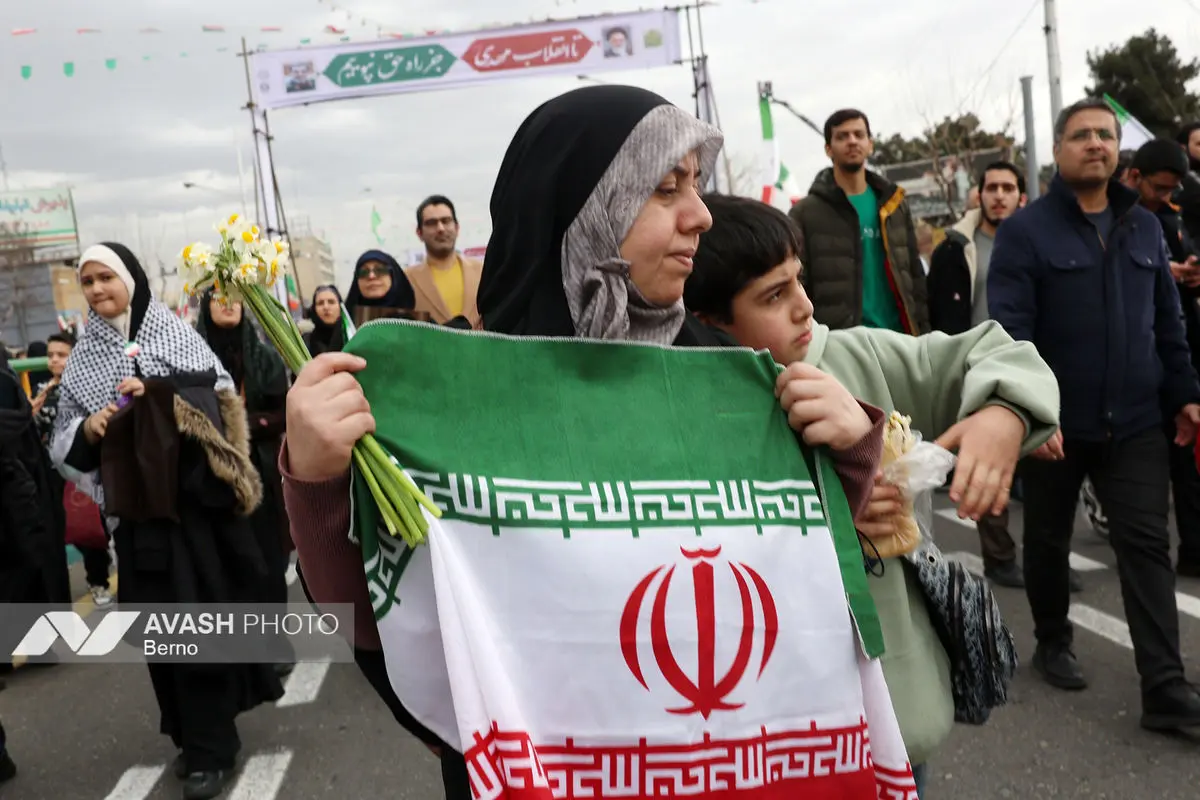 حضور مردم و مسئولان در راهپیمایی ۲۲ بهمن