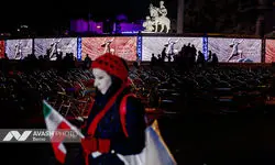 رونمایی از مجسمه «زانو زنندگان برابر ایران»