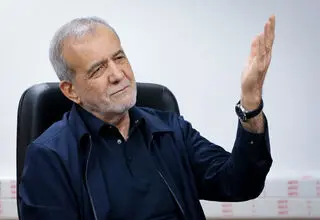 تشکر پزشکیان از حضور رئیس‌جمهور ارمنستان در مراسم وداع با رهبر شهید