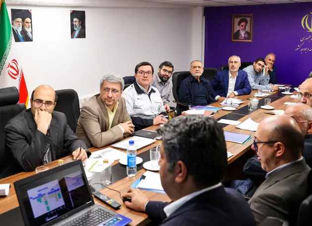 اگر سخنی از گفت‌وگو یا مذاکره مطرح می‌شود، معنای آن تسلیم یا عقب‌نشینی نیست