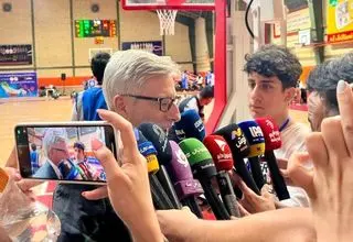 سفیر فرانسه: آماده تبادلات ورزشی با ایران هستیم