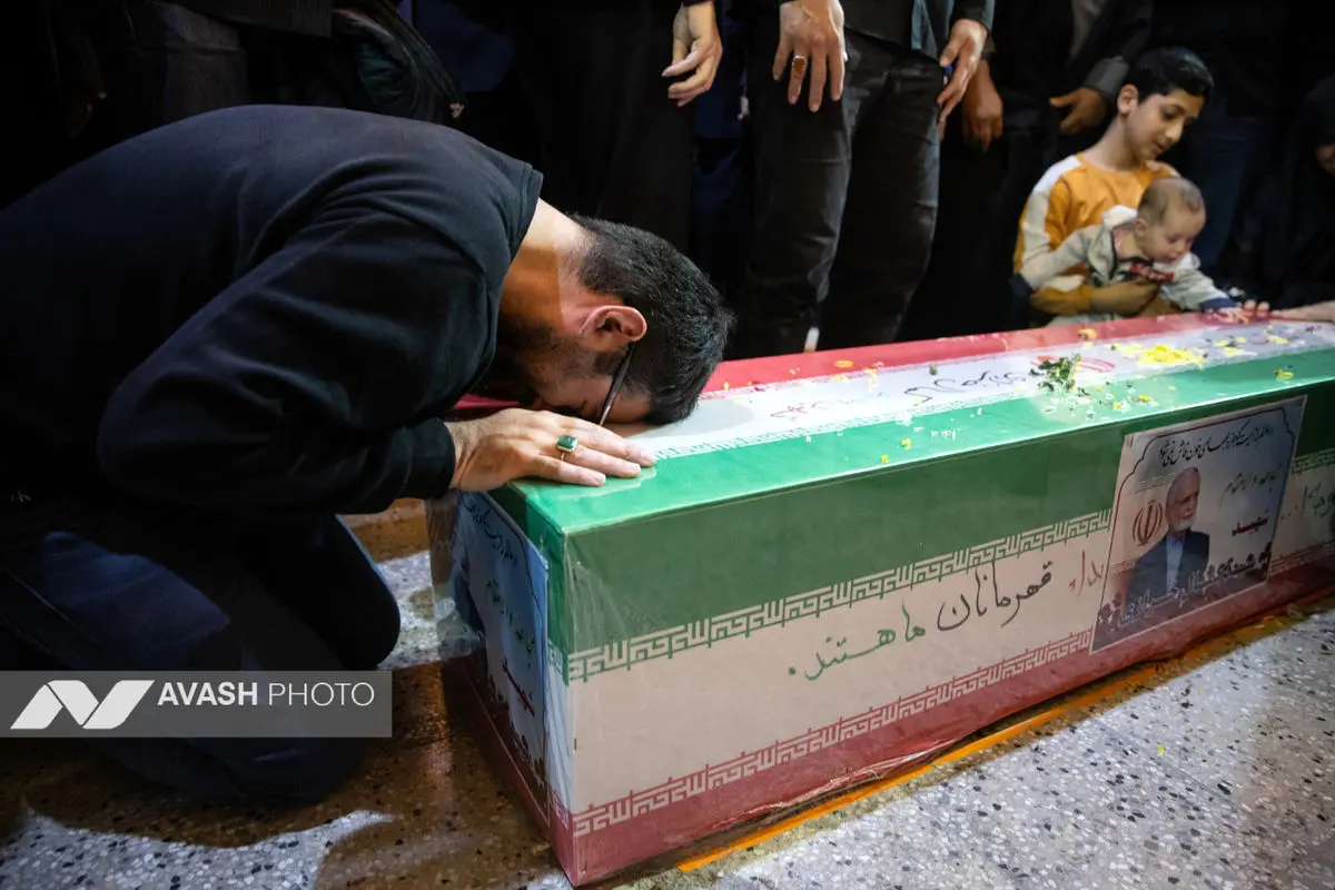 مراسم خاکسپاری پیکر شهید کمال خرازی