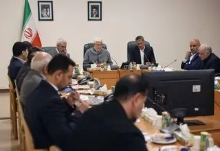 دستور عارف برای برخورد قاطع با گران‌فروشی و احتکار